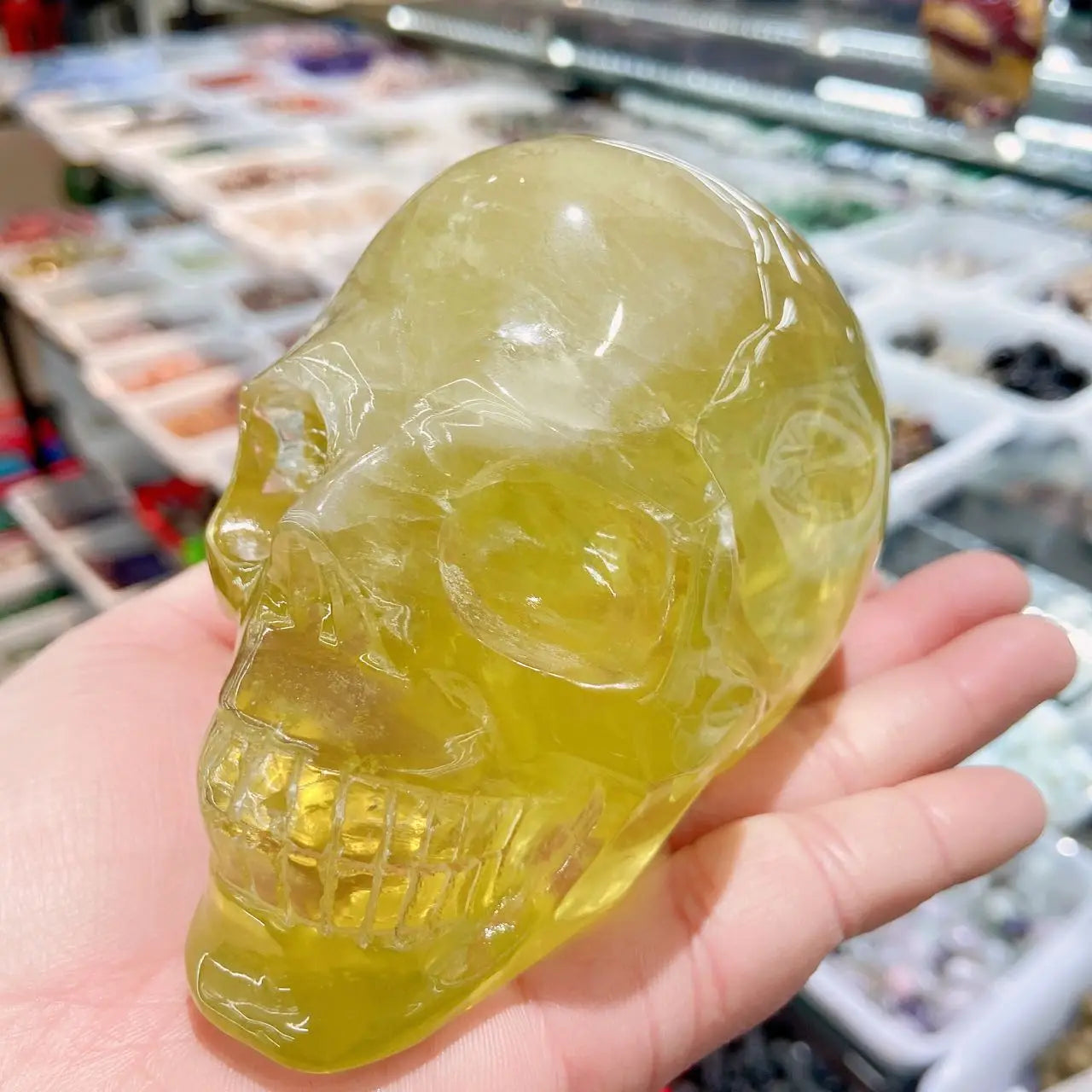 1pcs Natural yellow Skull Hand-carved With Quartz Crystal Reiki Therapy Healing Collectible Handmade Figurine Carved Decor